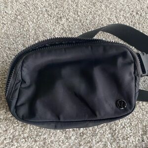 LuLu Lemon Everywhere Belt Bag 1L